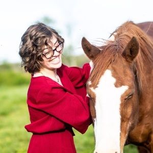 Meet your Posher, Laura